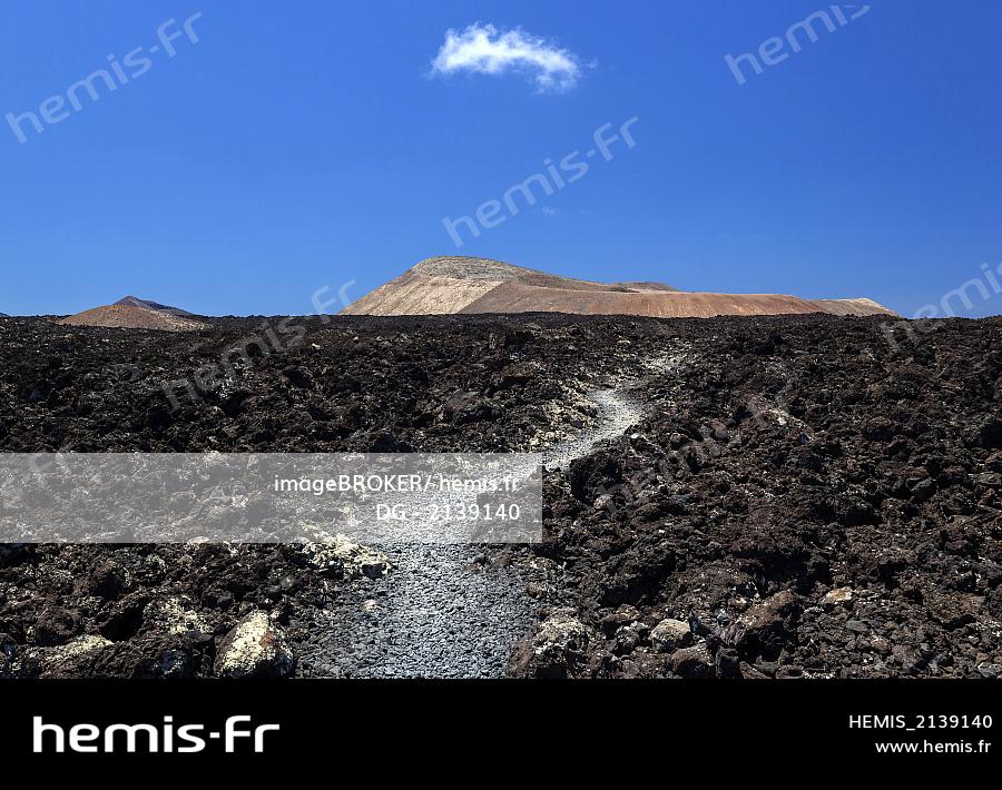 Hemis Chemin Travers Champ Lave Paysage Volcanique - 