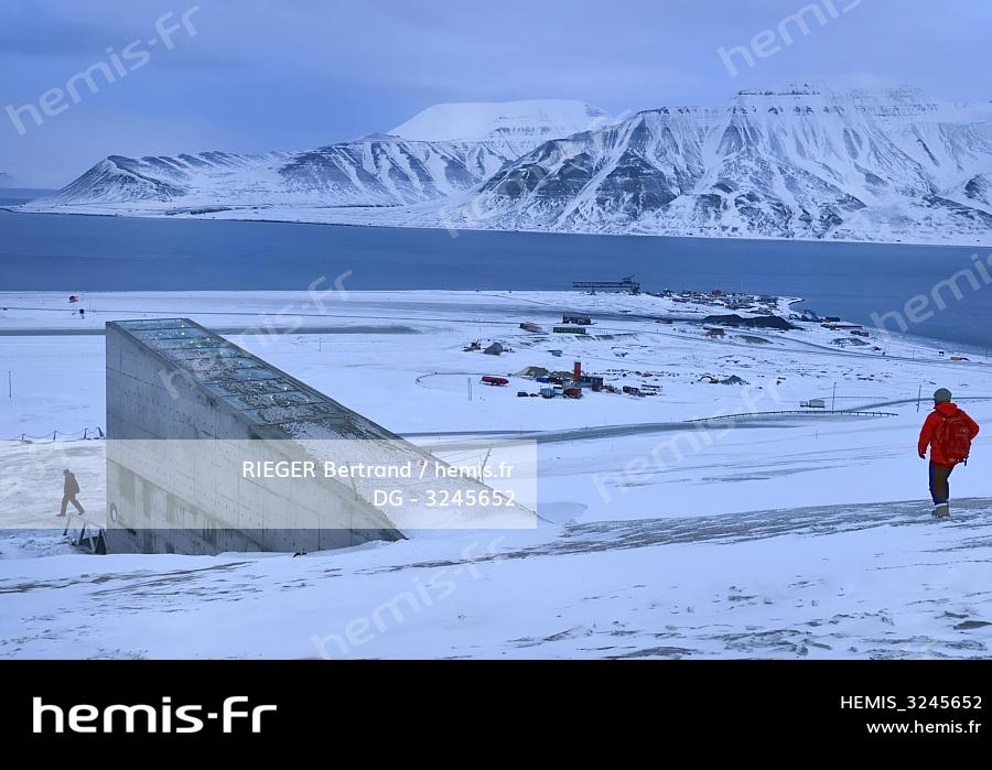 Hemis Stock Photo Agency Specialized Travel Tourism Nature And Environment Norway Svalbard World Reserve Of Plant Biodiversity By Bertrand Rieger