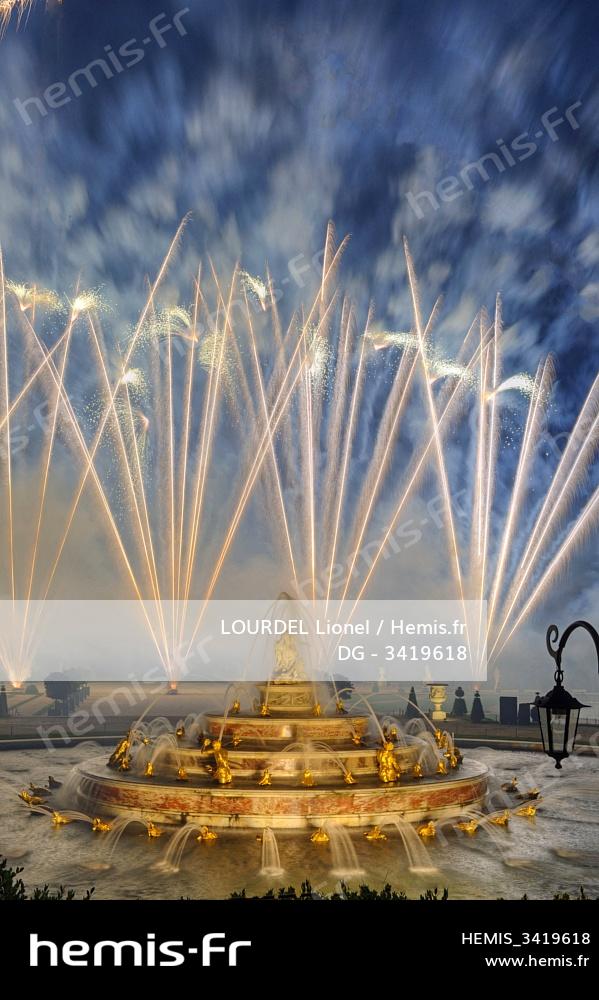 Feu d'artifice de la Tour Eiffel / Château de Versailles